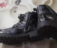 VAND CHETE INBLANITE DE FETITA 2. - 4