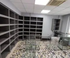 Rafturi, vitrine, tejghele, mobilier magazin