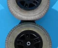 Roata originala cu cauciuc plin 2.80/2.50-4 - 2