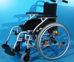 Scaun cu rotile din aluminiu  Drive - latime sezut 45 cm