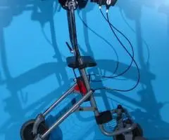 Cadru de mers cu roti - Drive - 4