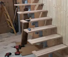 Scara Torino - design contemporan, fag masiv + metal vopsit