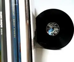 Cărți Muzică și Filme Instrumente Muzicale și Literatură