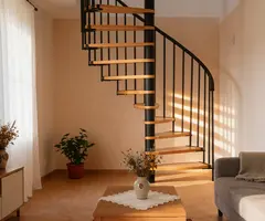 Scara spirala Claria - lemn masiv fag + metal