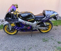 SUZUKI GSXR 600 ! stare FOARTE BUNA - 2
