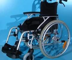 Scaun cu rotile din aluminiu  Drive - latime sezut 42 cm