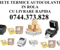 Role etichete autoadezive luciose si semilucioase diverse tipodimensiuni.