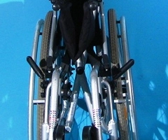 Scaun cu rotile invalizi - 7