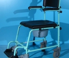 Scaun cu WC si rotile invalizi - Meyra