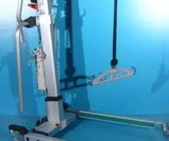 Macara pentru ridicarea si transportul pacientilor - 4