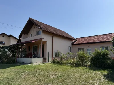Casa de Vanzare | Golesti | 8 km de Ramnicu Valcea | 5600 mp teren