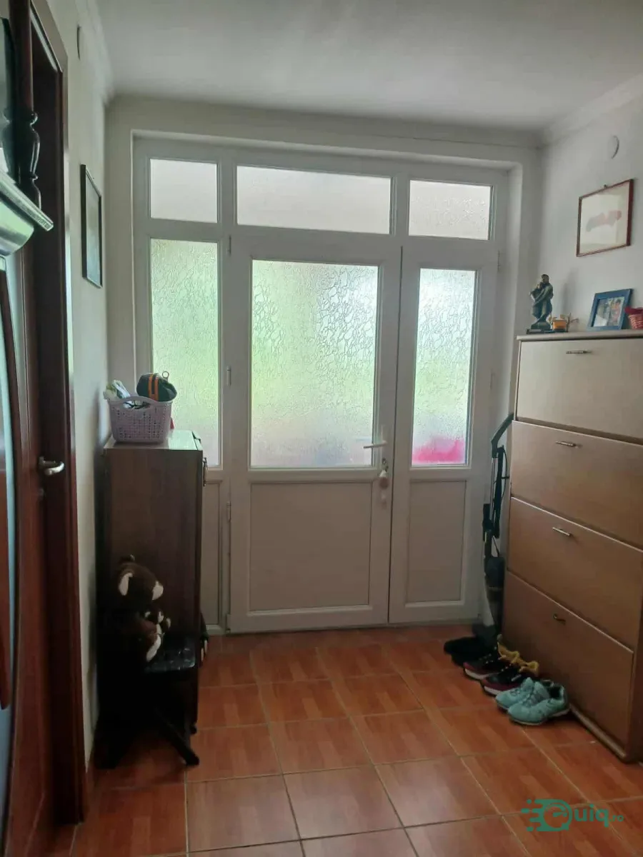 Casa tradițională cu piscinǎ în Bărbătești, zona Buila Vânturarița — fotografia 8