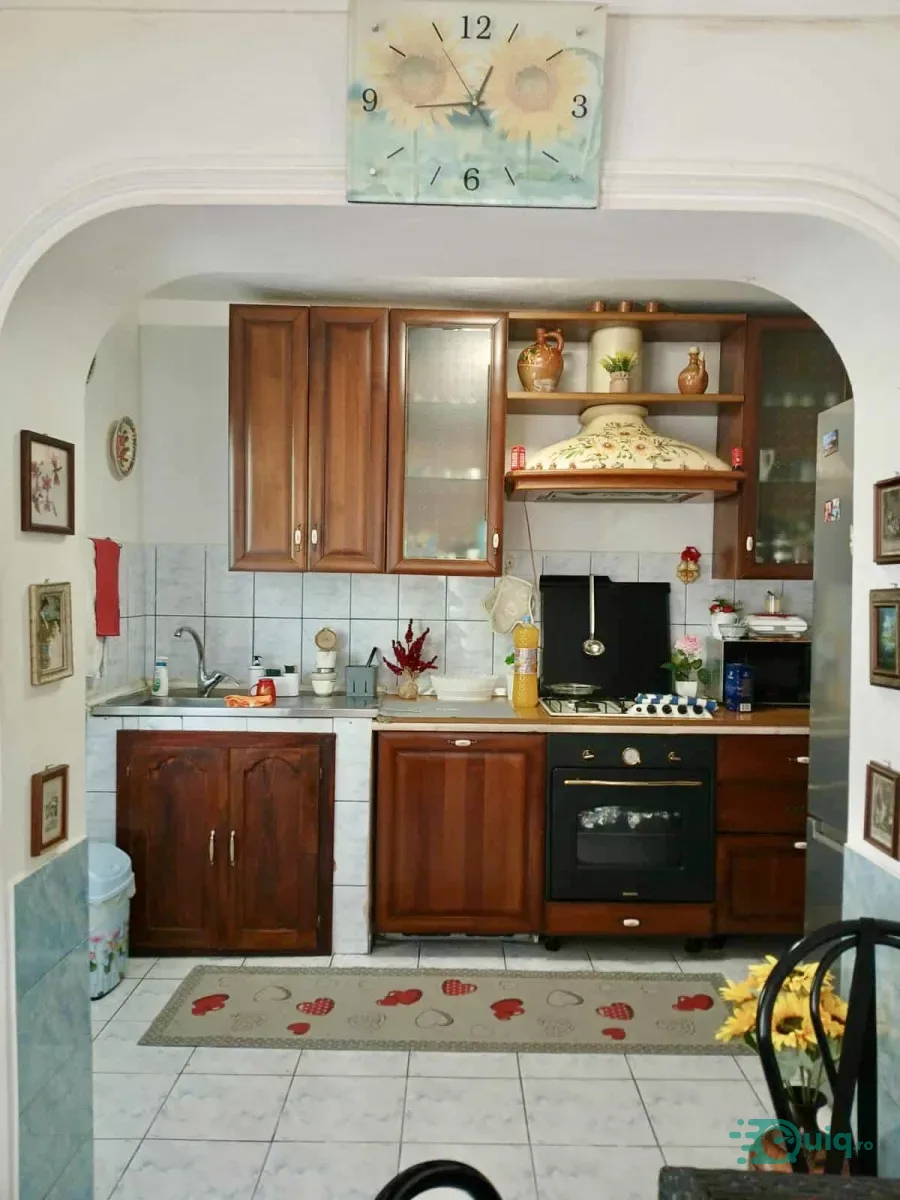 Casa tradițională cu piscinǎ în Bărbătești, zona Buila Vânturarița — fotografia 9