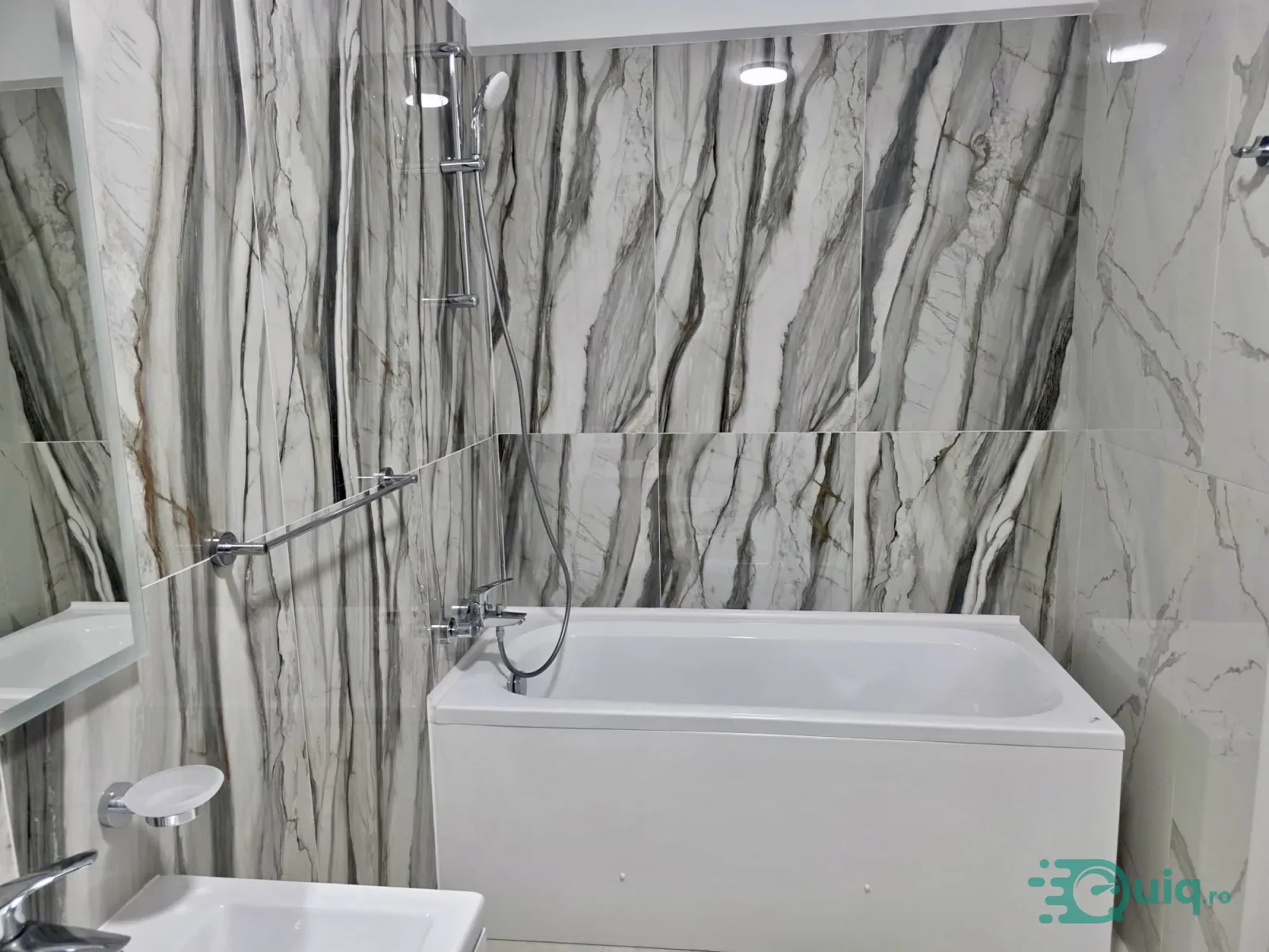 Apartament premium etaj 6 de vânzare în zona Stadion, Râmnicu Vâlcea — fotografia 10