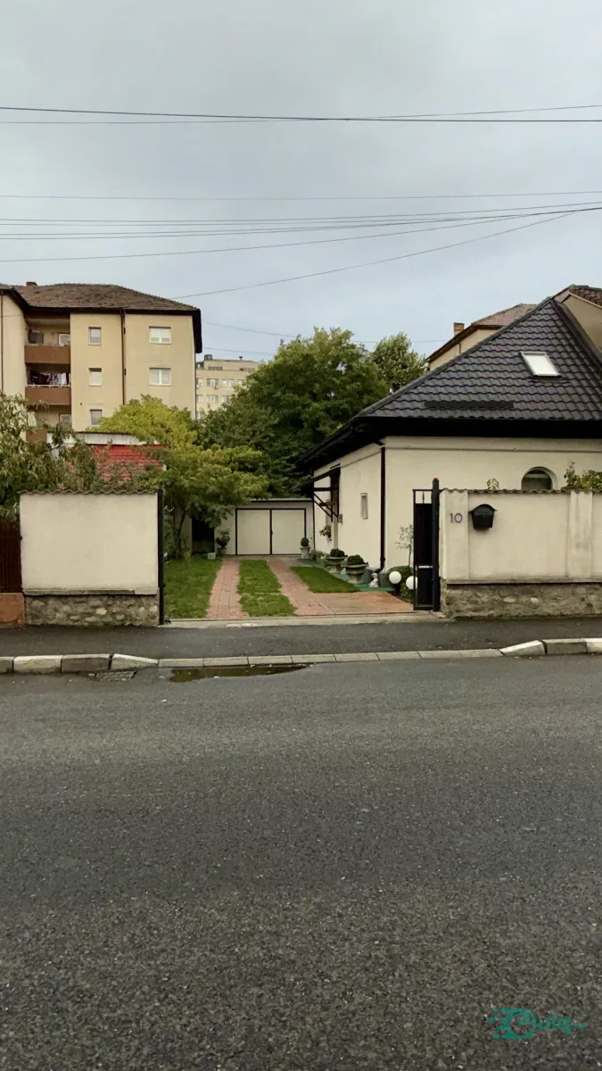 Casă complet renovată de vânzare pe Strada Ferdinand, Râmnicu Vâlcea — fotografia 1