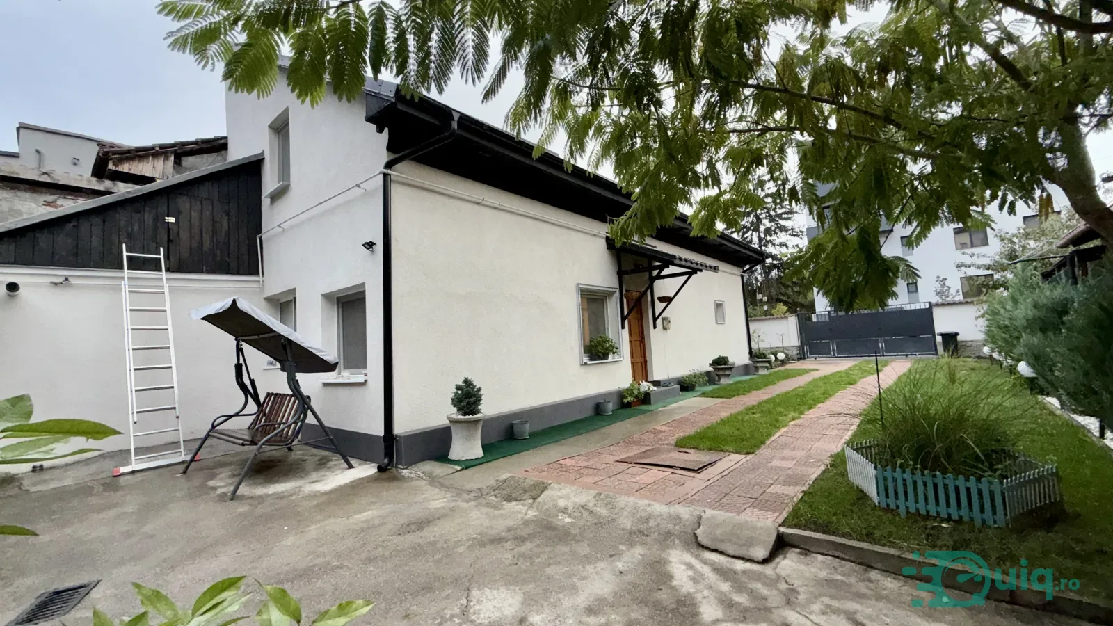 Casă complet renovată de vânzare pe Strada Ferdinand, Râmnicu Vâlcea — fotografia 4