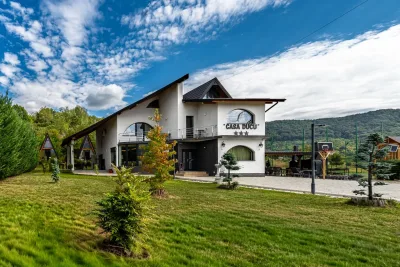 COMPLEX TURISTIC PE 5.574 MP TEREN | CĂLIMĂNEȘTI
