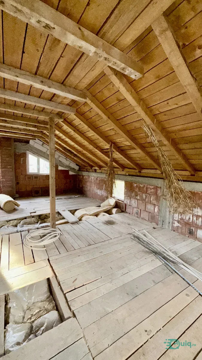 Vilă in Vladesti S+P+1E+M cu 5 dormitoare și 5 băi — fotografia 14