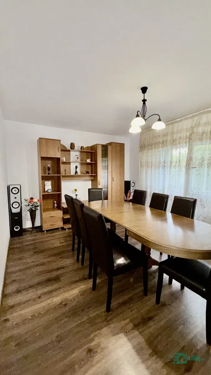 Vilă in Vladesti S+P+1E+M cu 5 dormitoare și 5 băi — fotografia 16