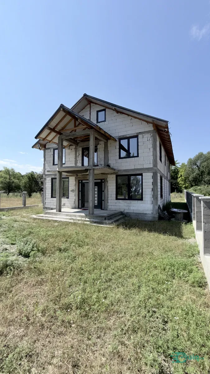 CASĂ P+E | 350 MP | TEREN 1.000 MP | STRADA BUDA — fotografia 1
