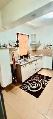 Apartament 4 camere cu dublă destinație – locuință și cabinet medical…